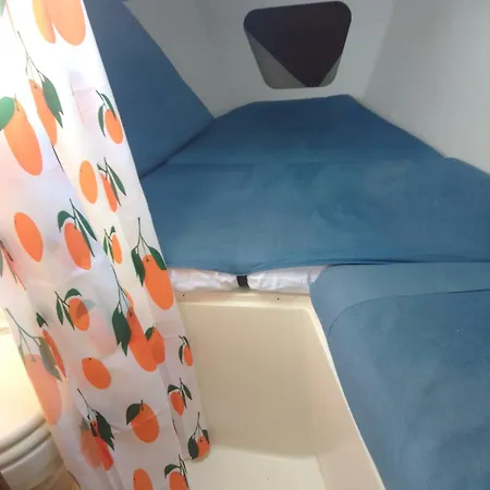 Hotel en barco Boat *